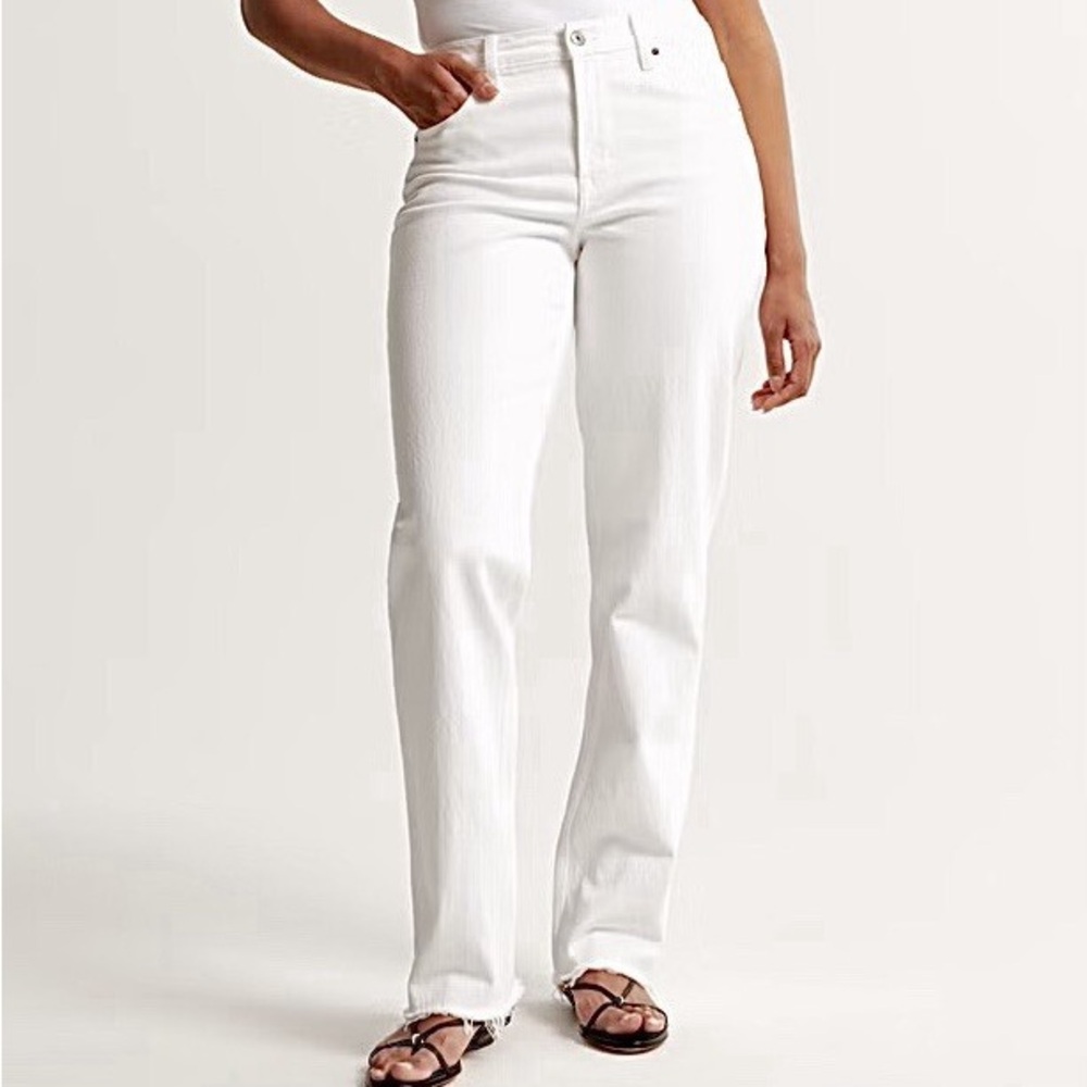 Abercrombie Curve Love Ultra High Rise 90s Straight Jean, White